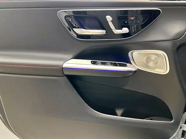 Mercedes-Benz GLC view 13