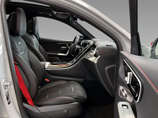 Mercedes-Benz GLC view 14