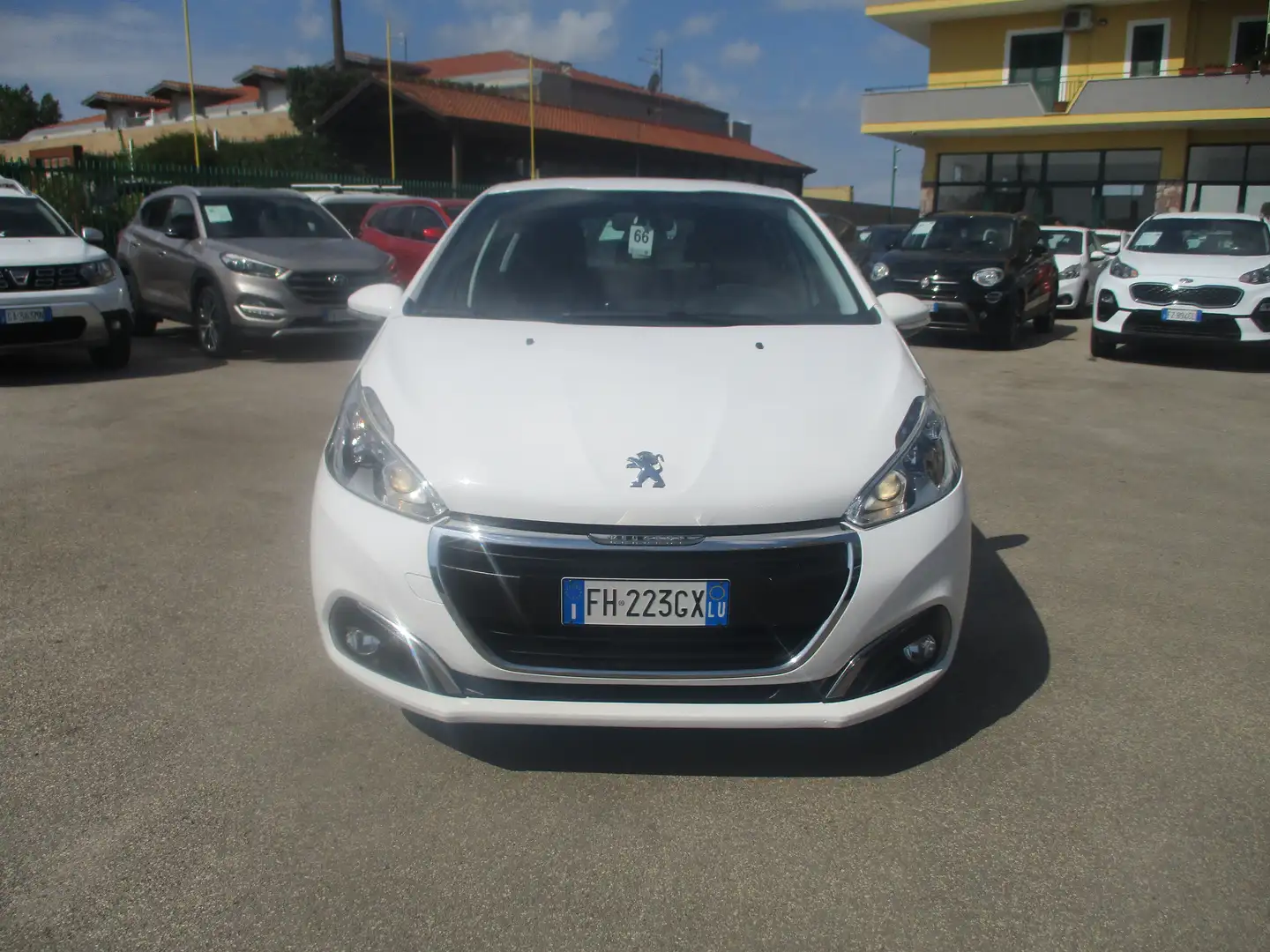 Peugeot 208 208 PURE TECH 1.2 BENZ 82 CV 5 PORTE Bianco - 2