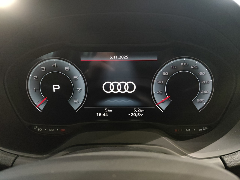 Audi Q2 35 TFSI S tronic S line, AHK, ACC, Matrix — photo 10