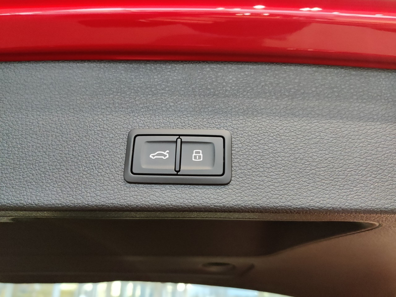 Audi Q2 35 TFSI S tronic S line, AHK, ACC, Matrix — photo 12