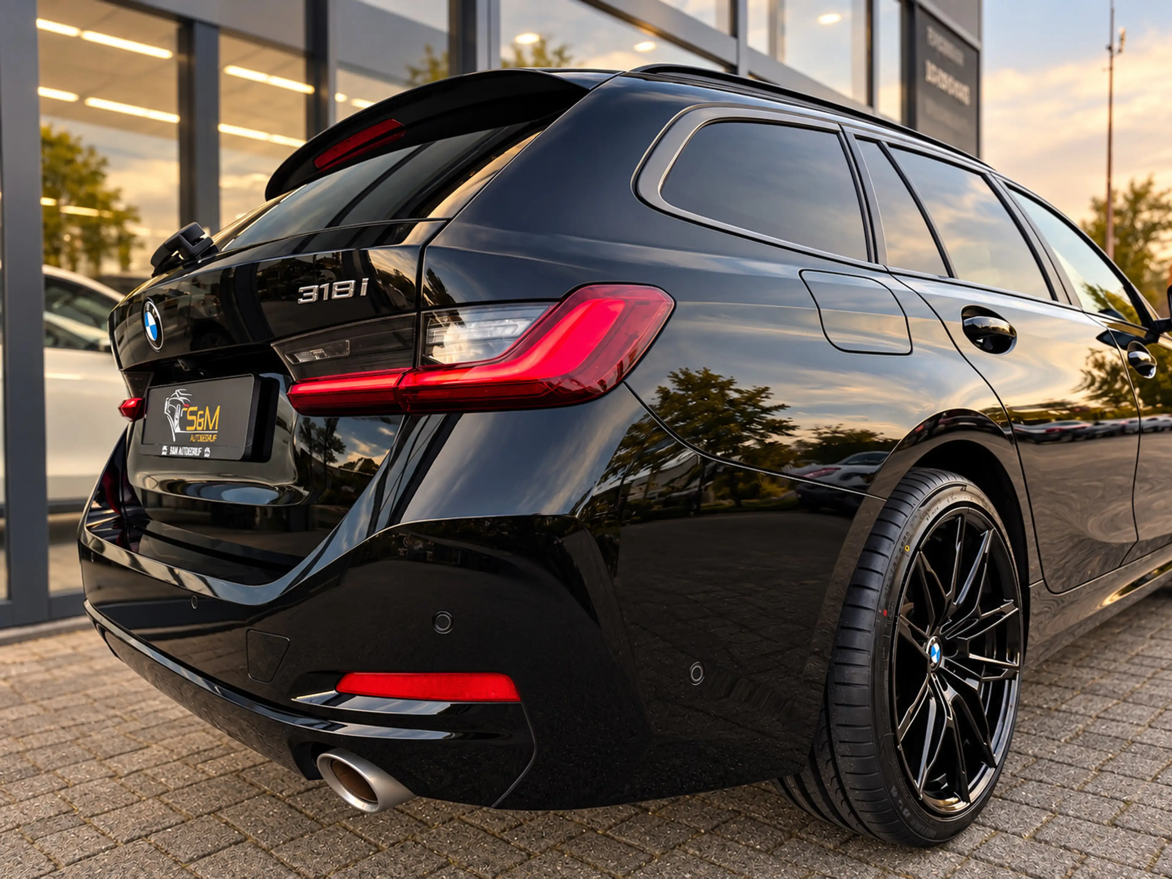 BMW 318 3-serie Touring 318i LED | CarPlay | Navi | HUD — photo 3