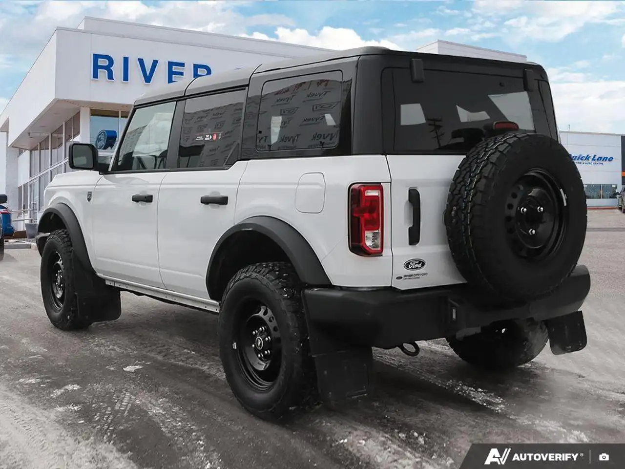 Ford Bronco снимка Ford Bronco