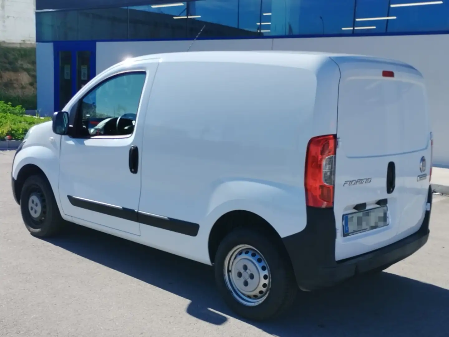 Fiat Fiorino Comercial Cargo 1.3Mjt Adventure 60kW Blanco - 2