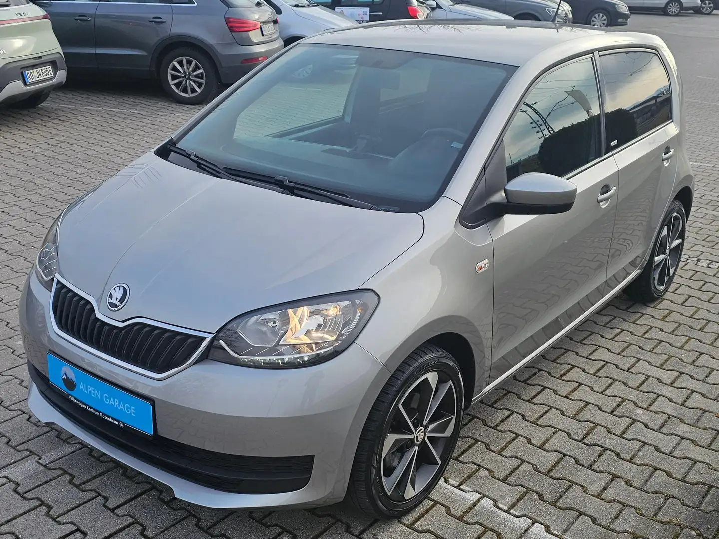 Skoda Citigo Citigo*1.0*MPI*Clever*Automatik*SHZ*PDC*DAB*Klima* Grau - 1