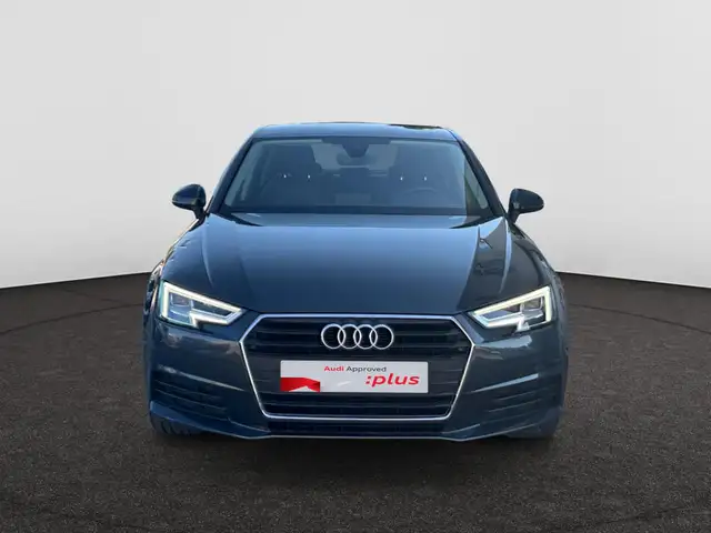 Audi A4 view 3