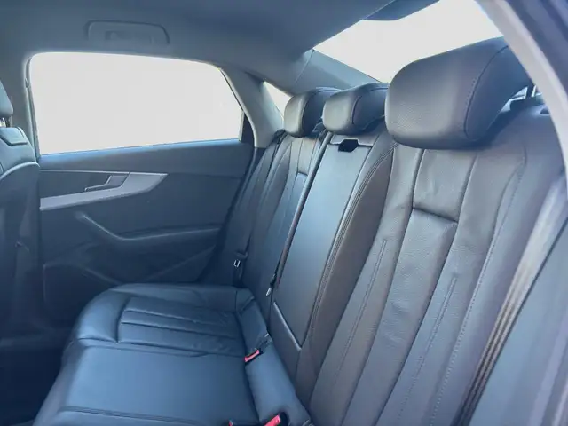 Audi A4 view 20