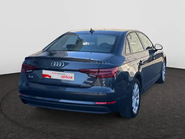 Audi A4 view 18