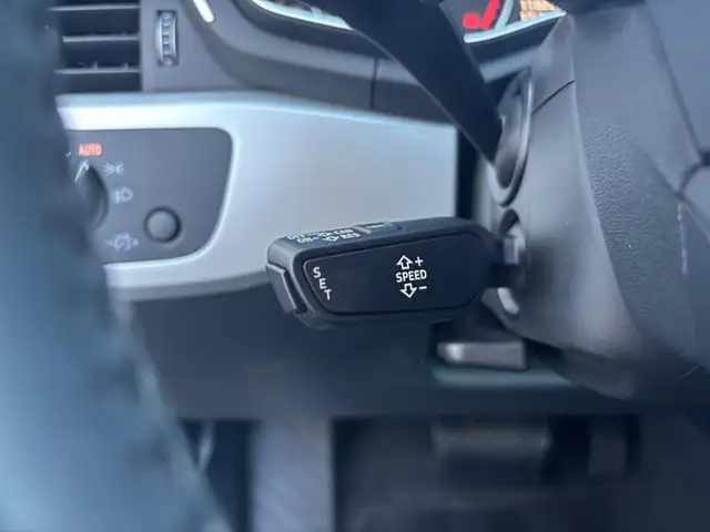 Audi A4 view 12