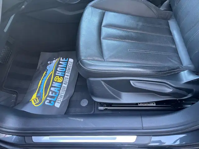 Audi A4 view 11