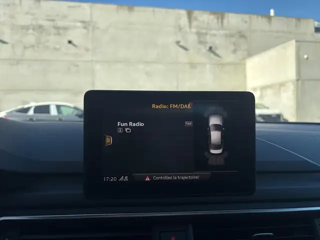 Audi A4 view 9