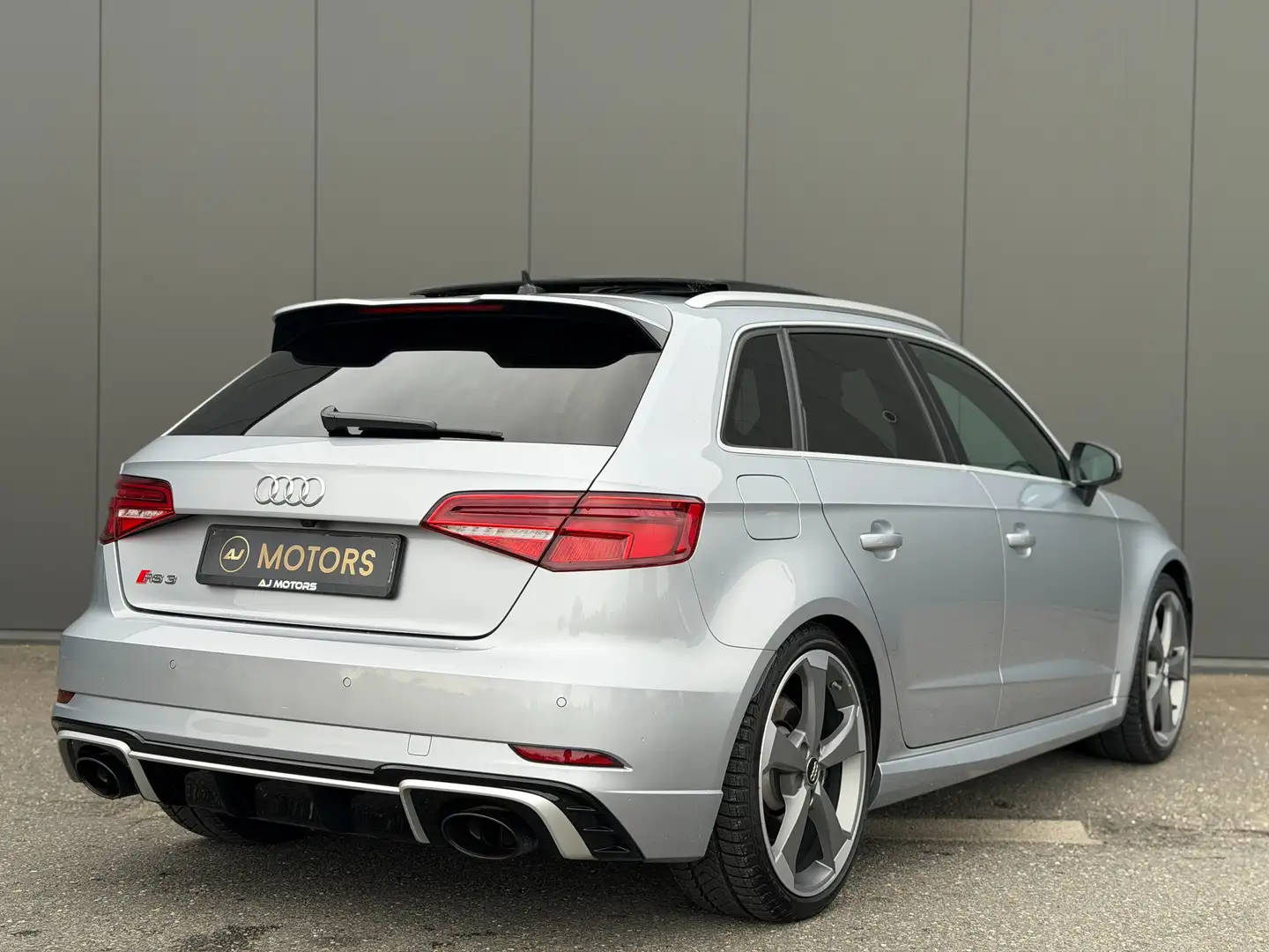 Audi RS3 Sportback 2.5 TFSI 400cv - Toit ouvrant - B&O Gris - 2
