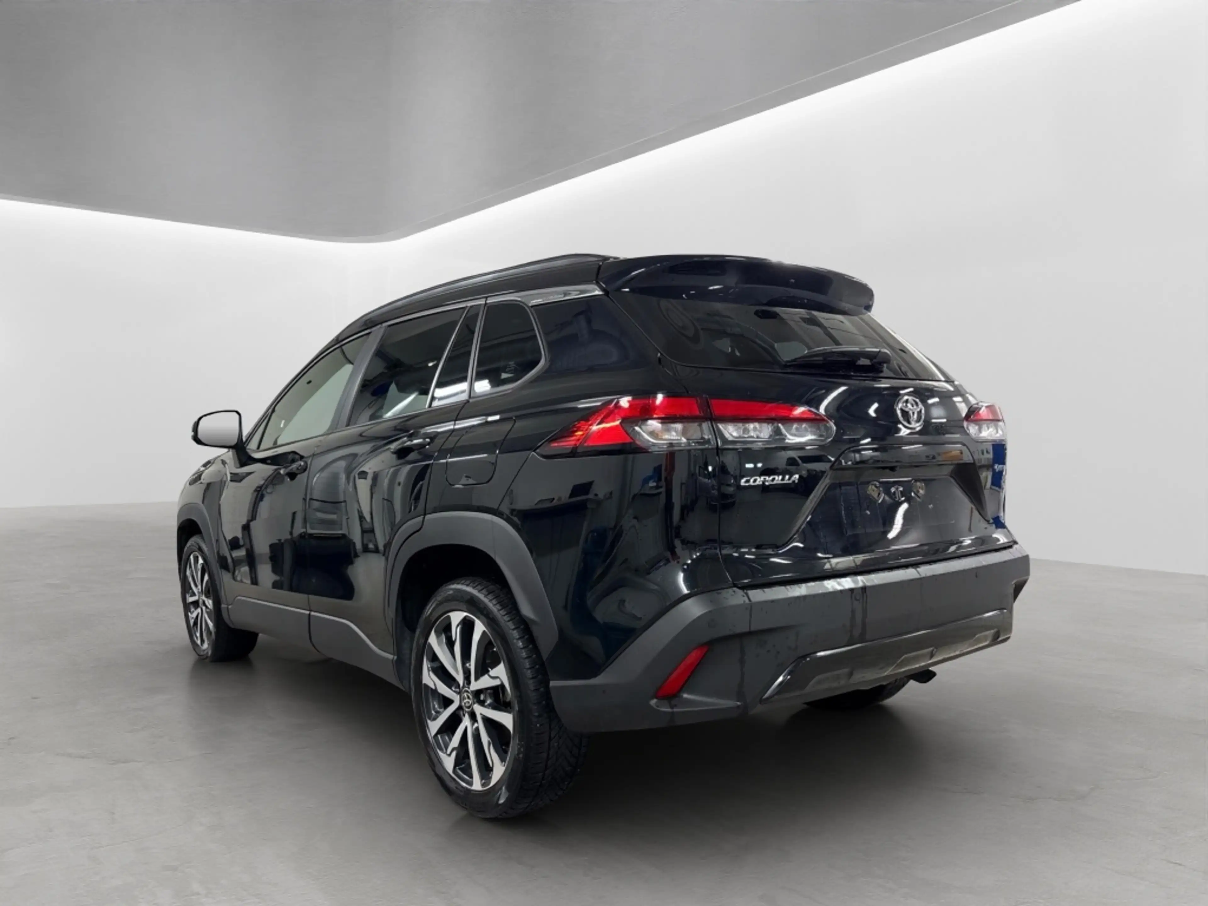 Toyota Corolla Cross Hybrid 140 Style PDC Blindspot Led Navi 10 jaar Ga — photo 2