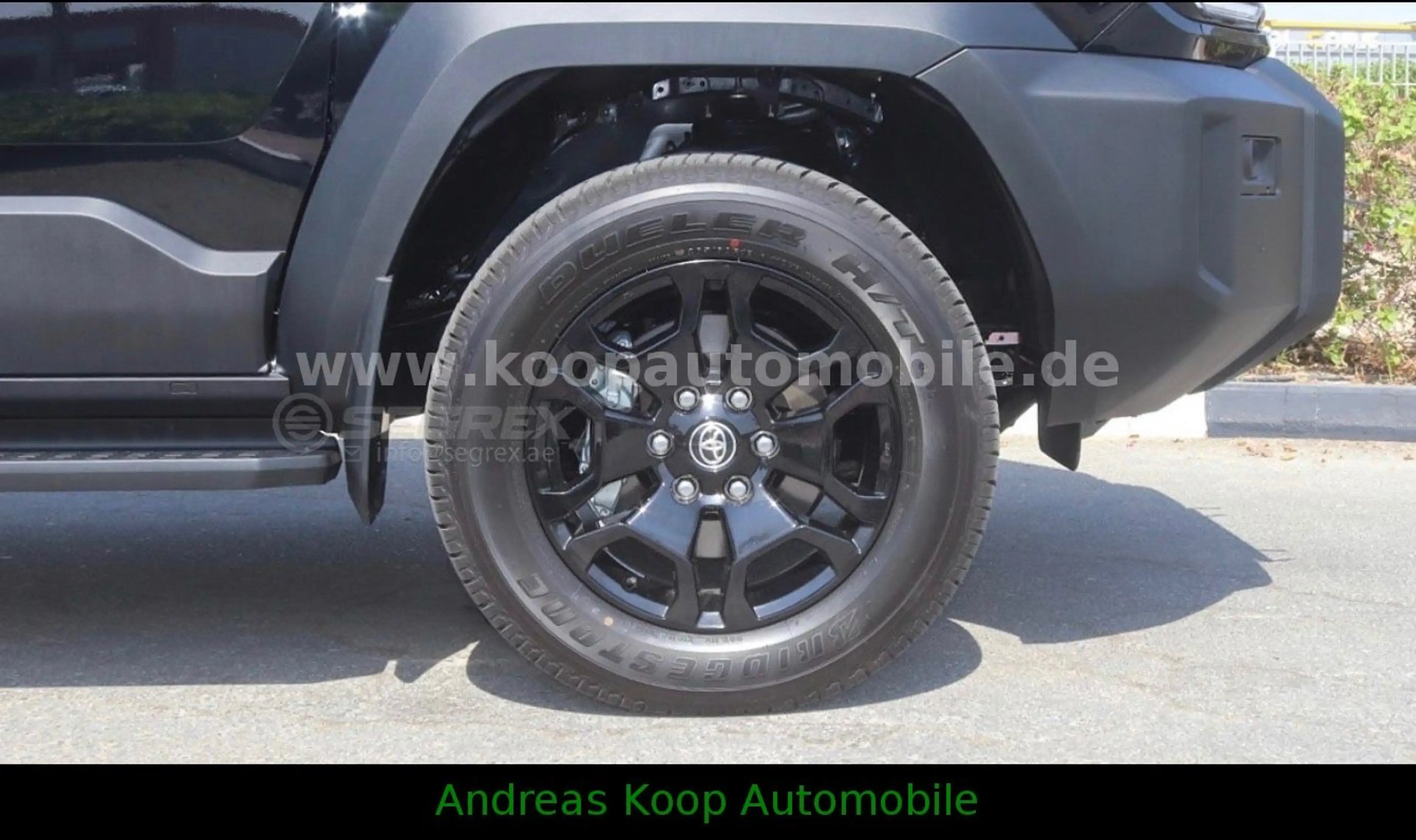 Toyota FJ Cruiser 2,7i A/T GXR Leder Navi 360° ALU LED — photo 7