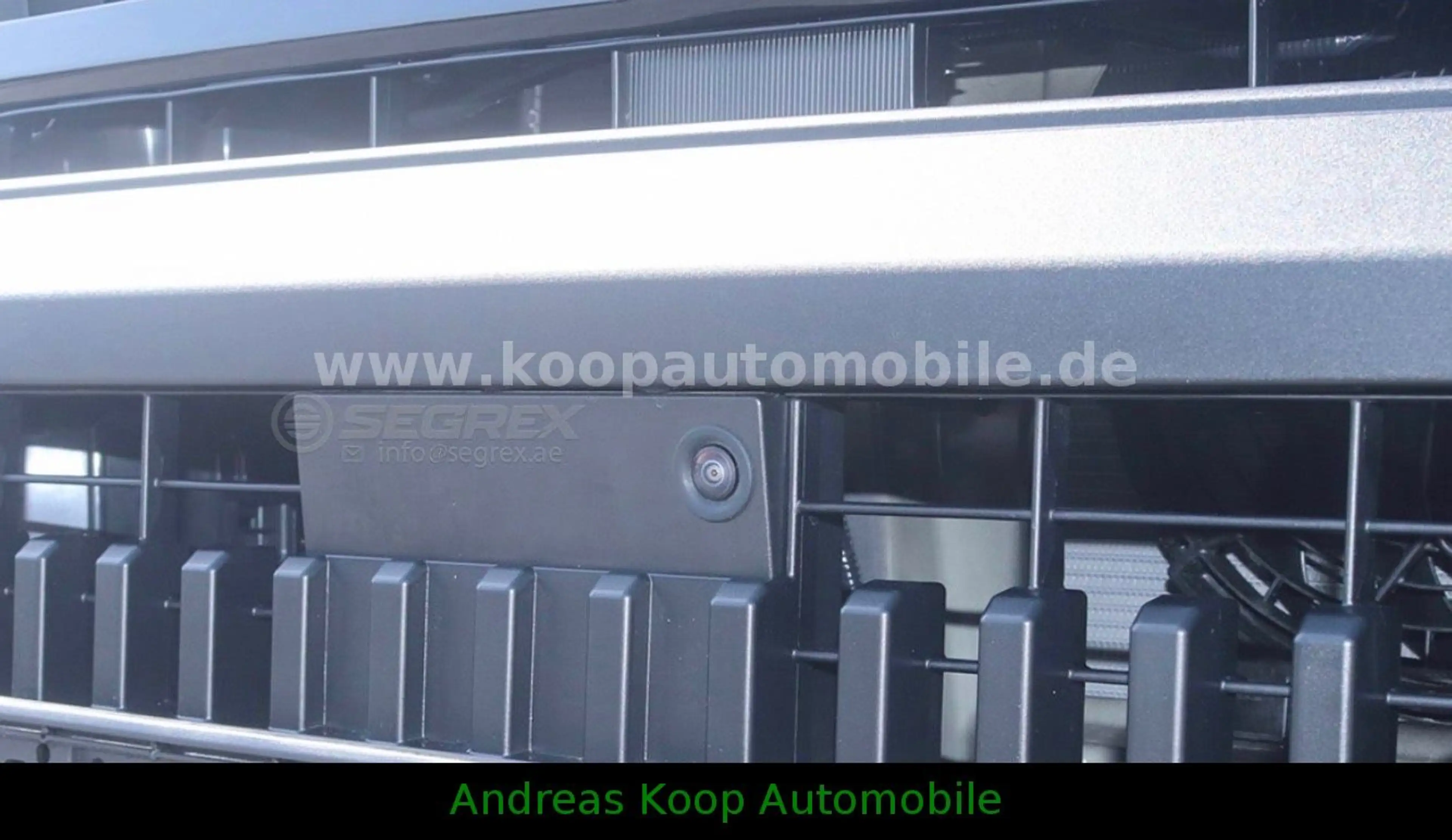 Toyota FJ Cruiser 2,7i A/T GXR Leder Navi 360° ALU LED — photo 13