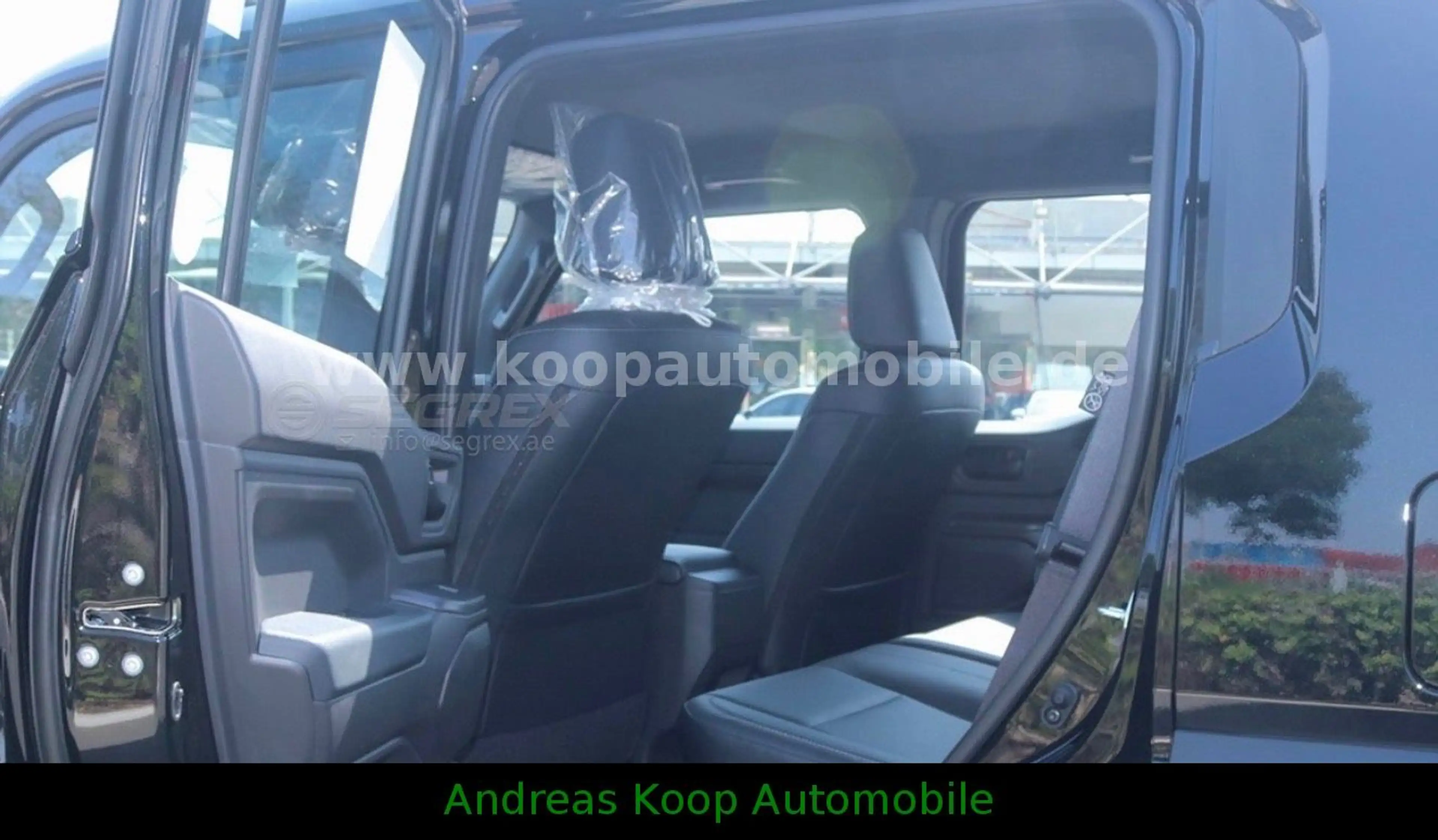 Toyota FJ Cruiser 2,7i A/T GXR Leder Navi 360° ALU LED — photo 9