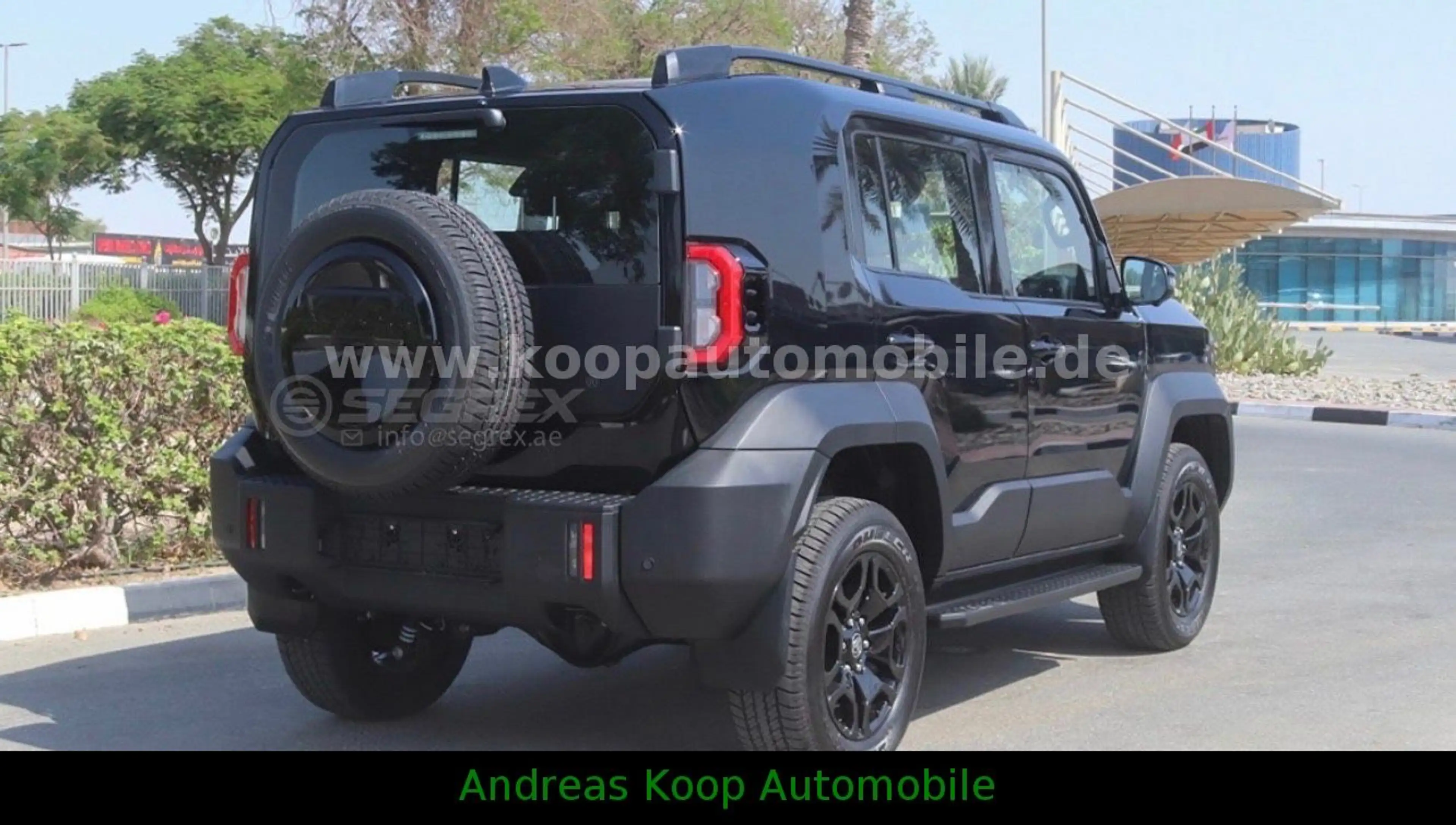 Toyota FJ Cruiser 2,7i A/T GXR Leder Navi 360° ALU LED — photo 4