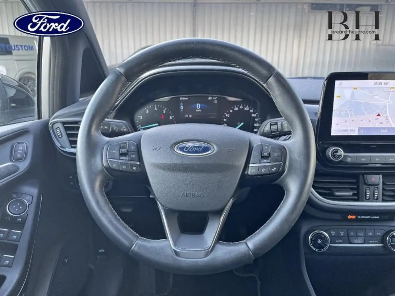 Ford Fiesta Active — photo 9