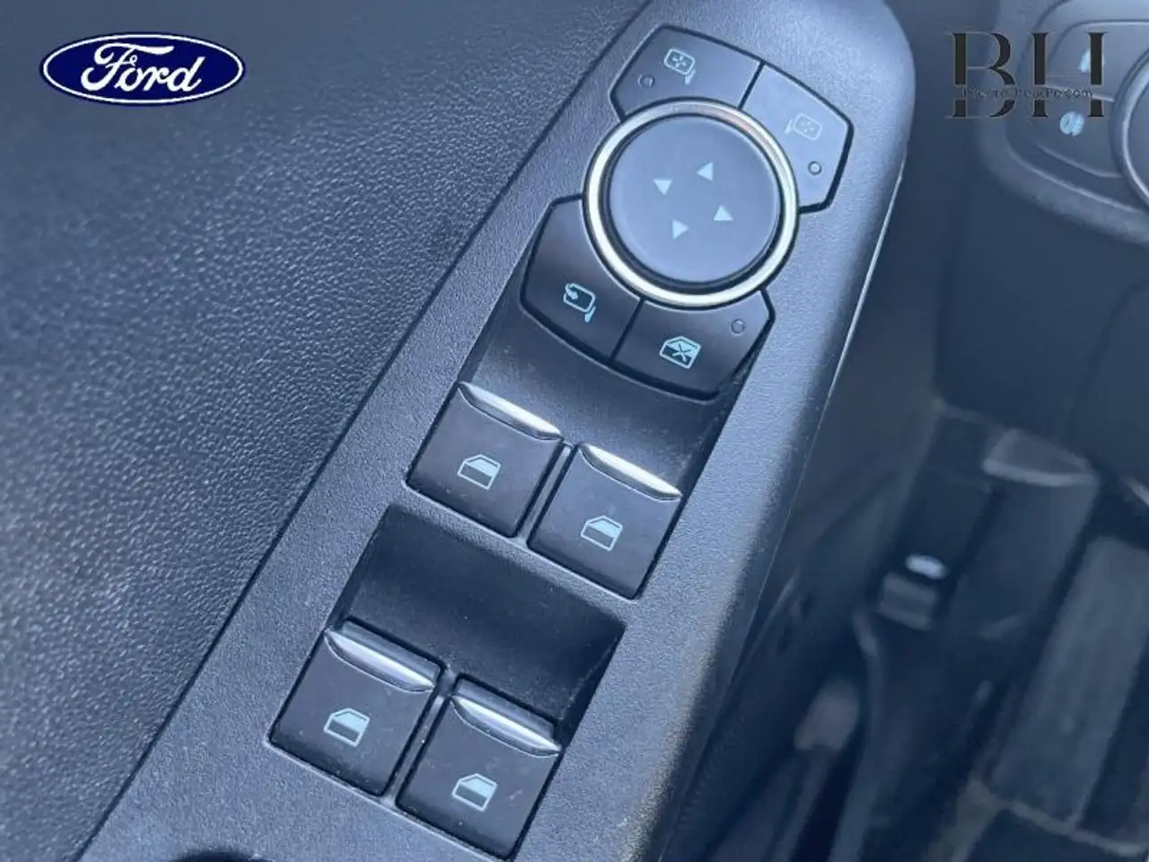 Ford Fiesta Active — photo 19