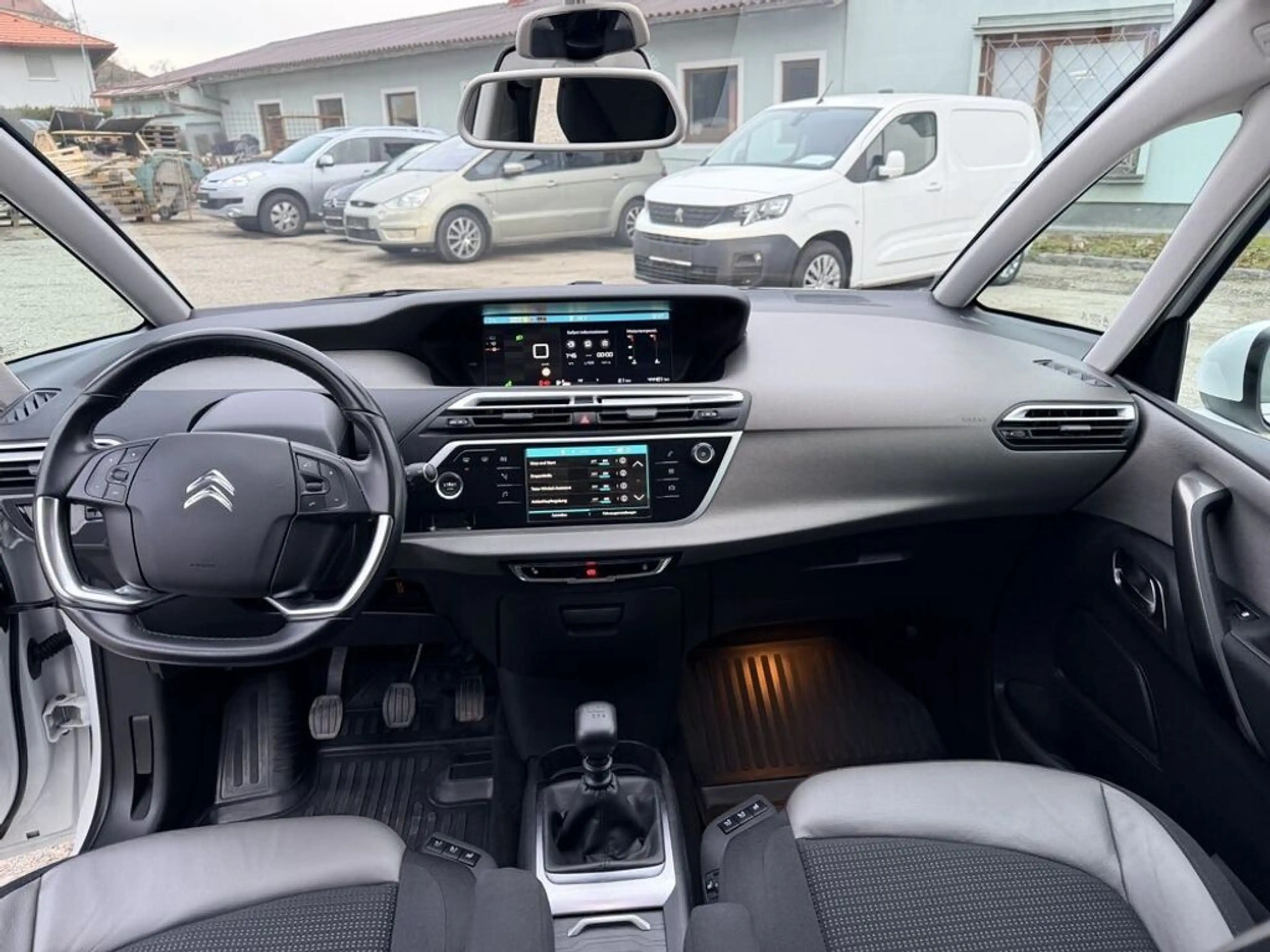 Citroen C4 Picasso / Spacetourer BHDi 130 Shine — photo 13