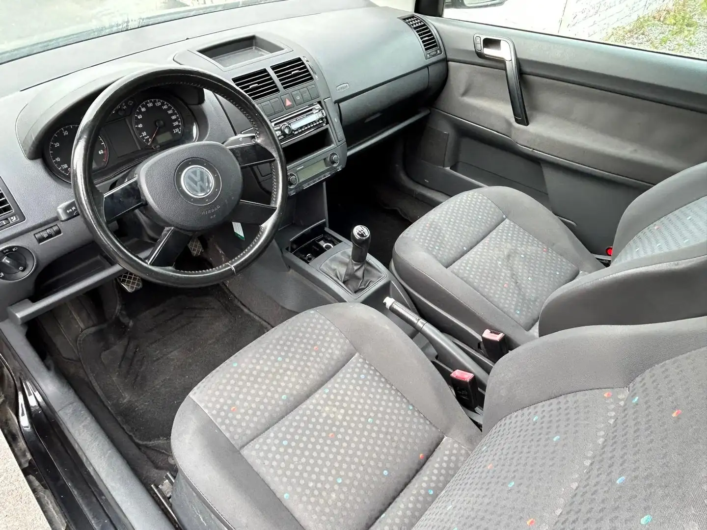 Volkswagen Polo 1.2i 12v Comfortline EN PANNE MOTEUR NE ROULE PAS Zwart - 2