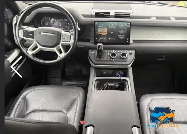Land Rover Defender view 5