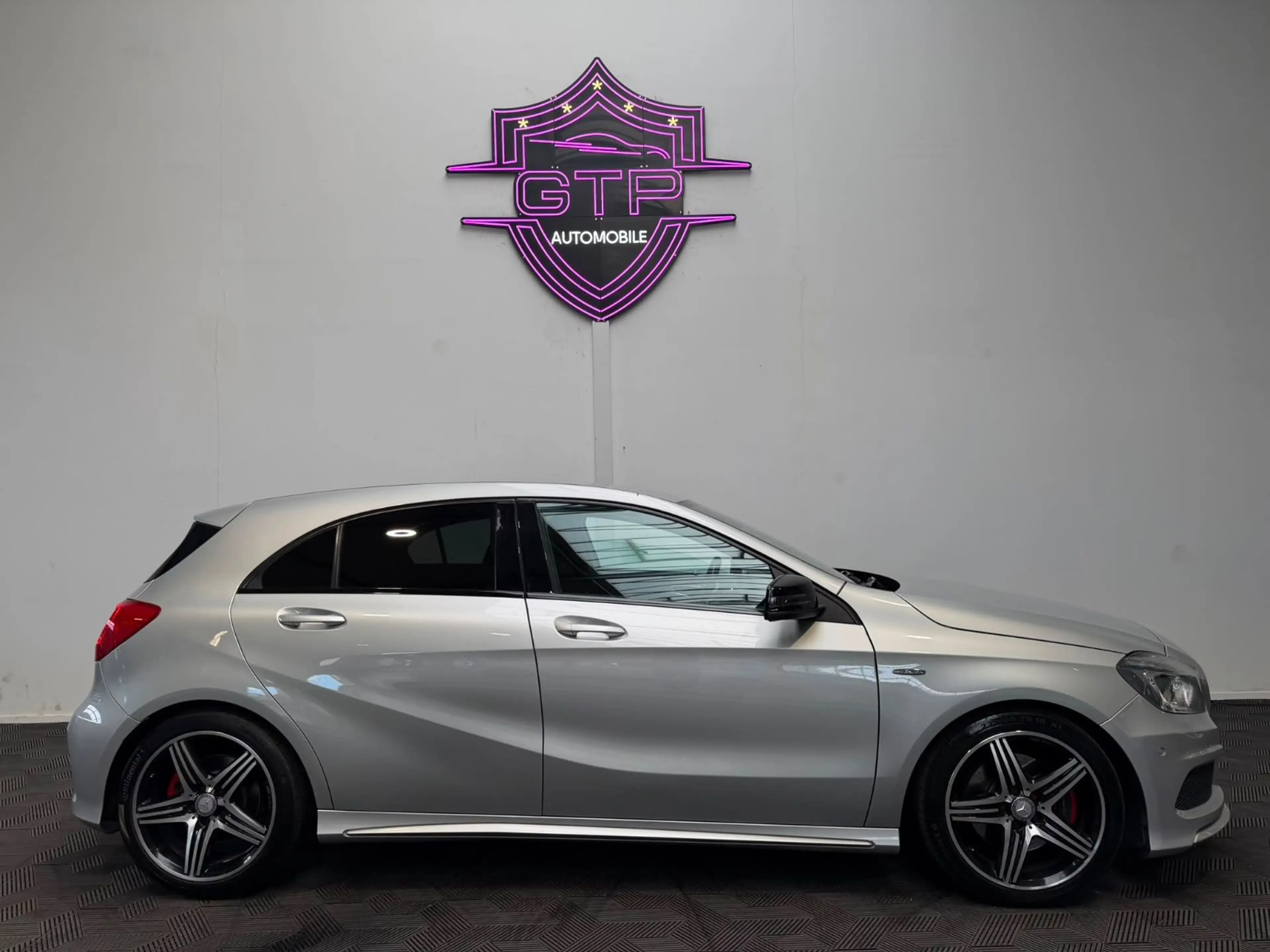 Mercedes-Benz A 250 Sport AMG-Line *LED*Memory*SHZ* — photo 4