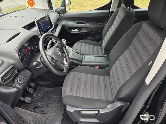 Opel Combo view 11