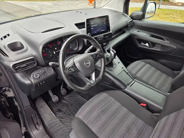 Opel Combo view 9
