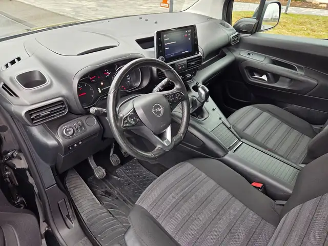 Opel Combo view 10