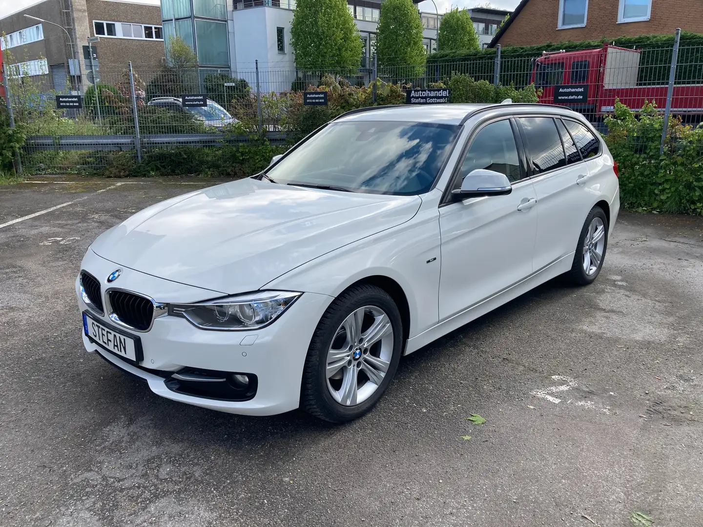 BMW 316 316i Touring Sportline, Head-Up, Klima, Navi Beyaz - 1