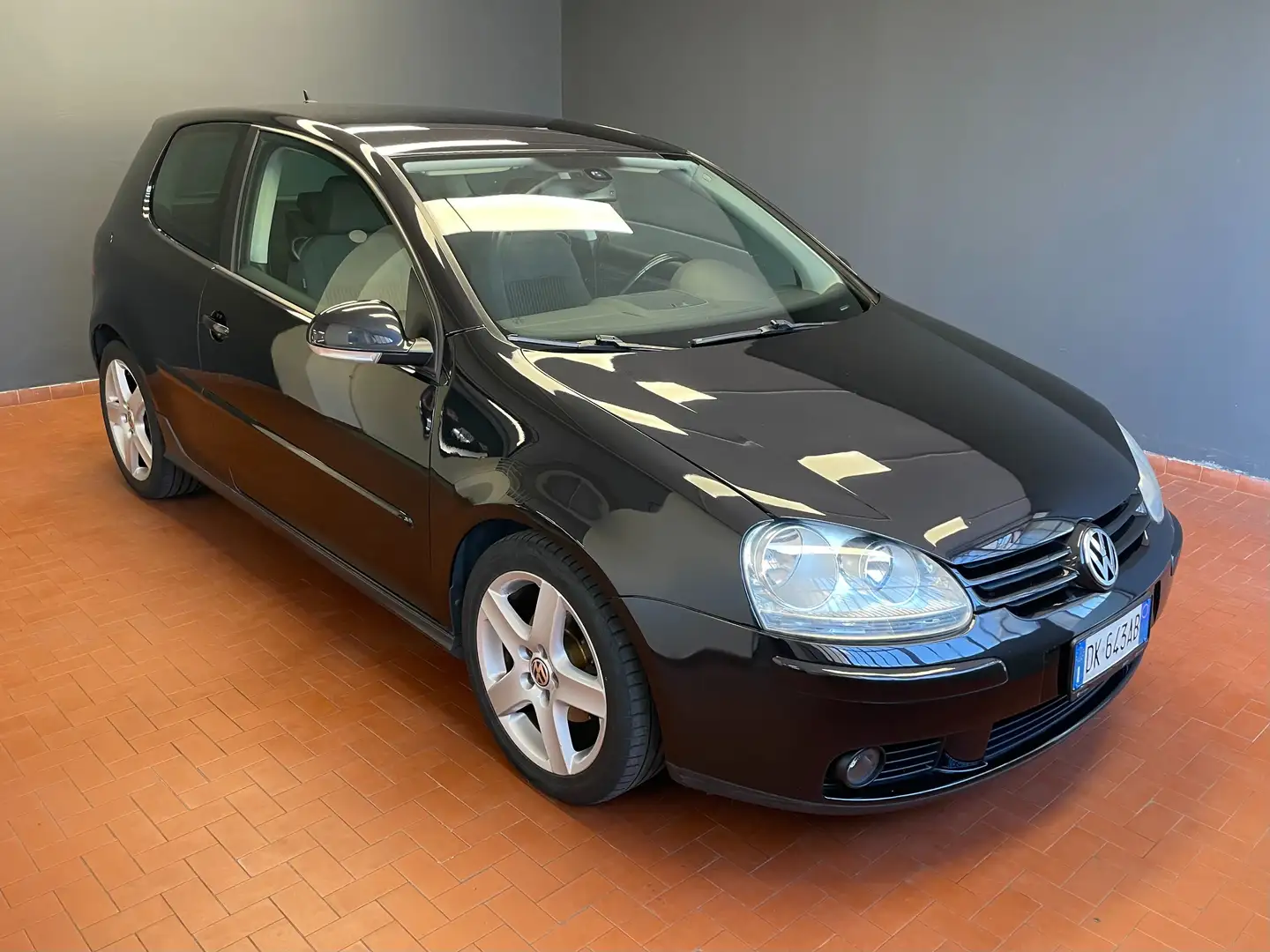 Volkswagen Golf Golf 3p 1.6 fsi Sportline - Garanzia 12 mesi Zwart - 1