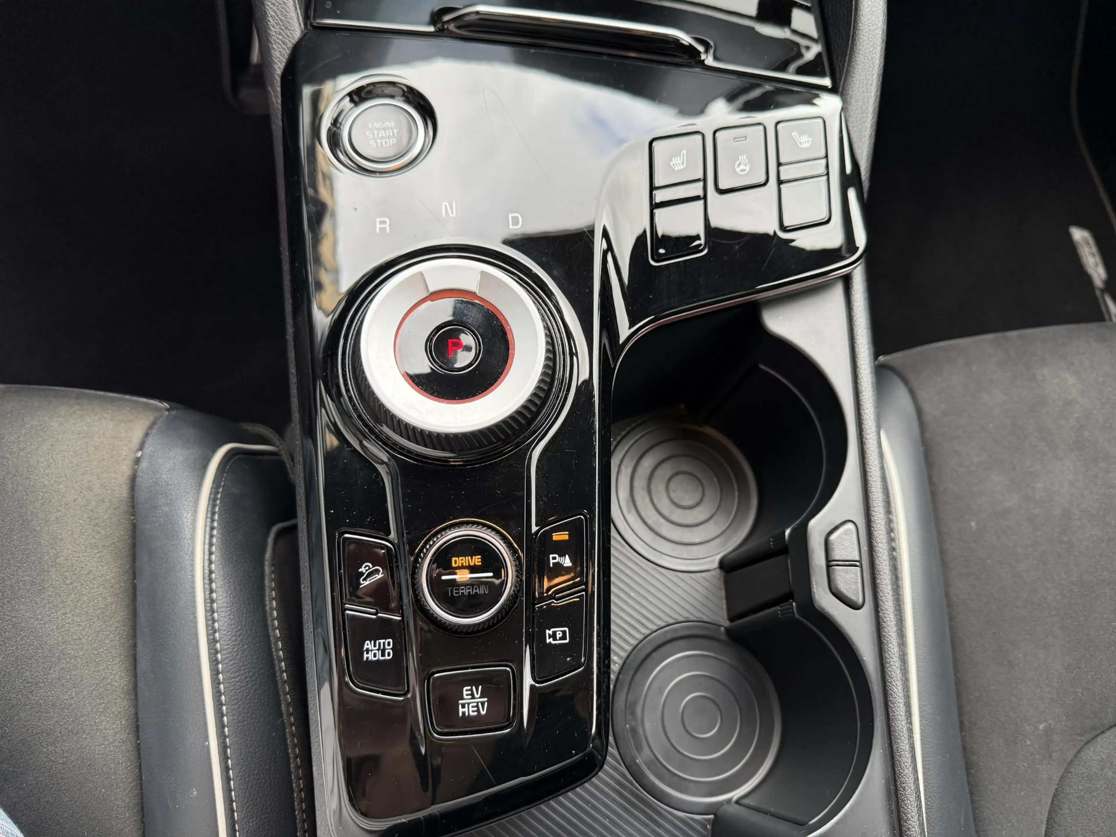 Kia Sportage 1.6 T-GDi Plug-in Hybrid AWD GT-Line — photo 18