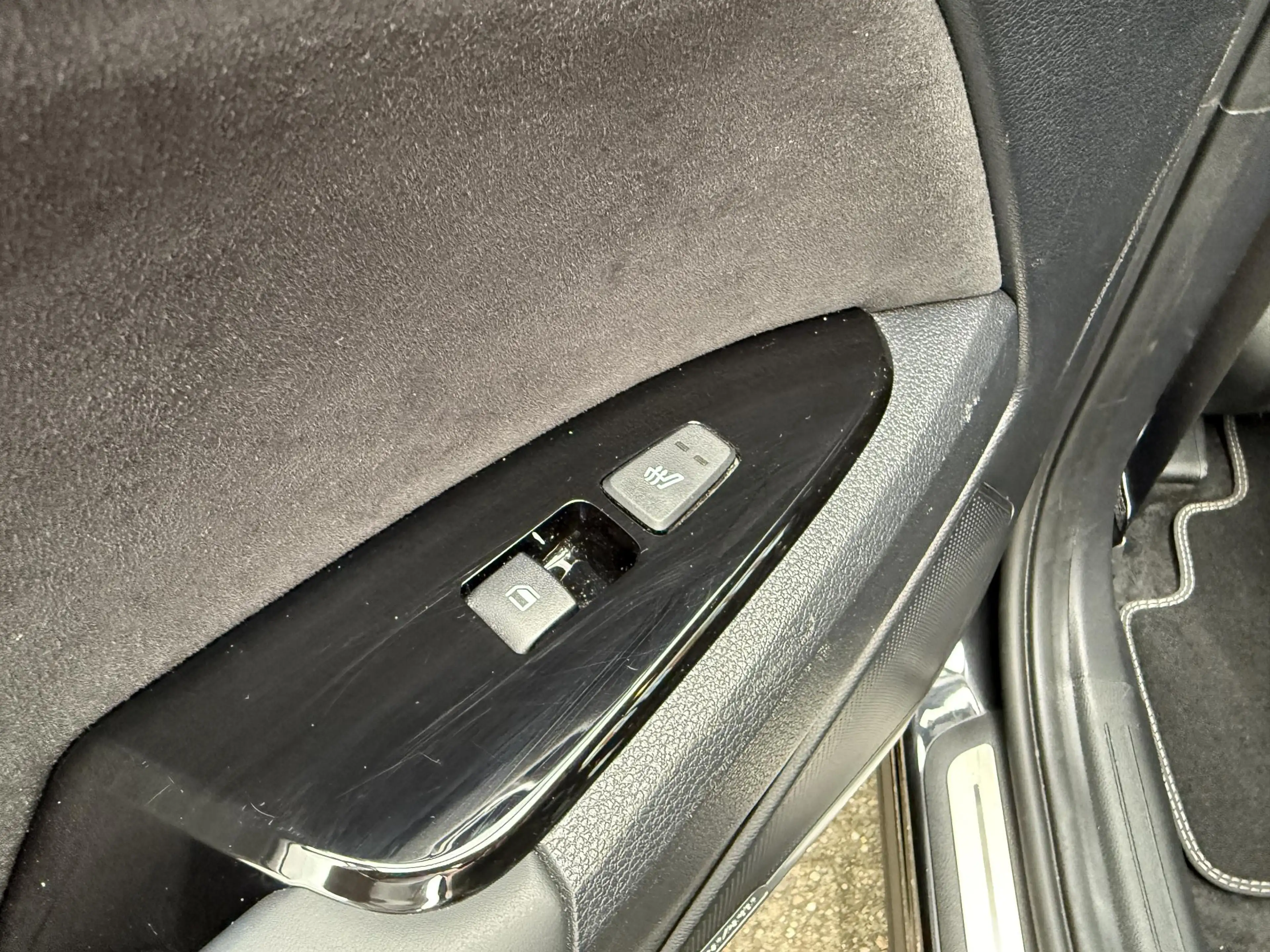 Kia Sportage 1.6 T-GDi Plug-in Hybrid AWD GT-Line — photo 23