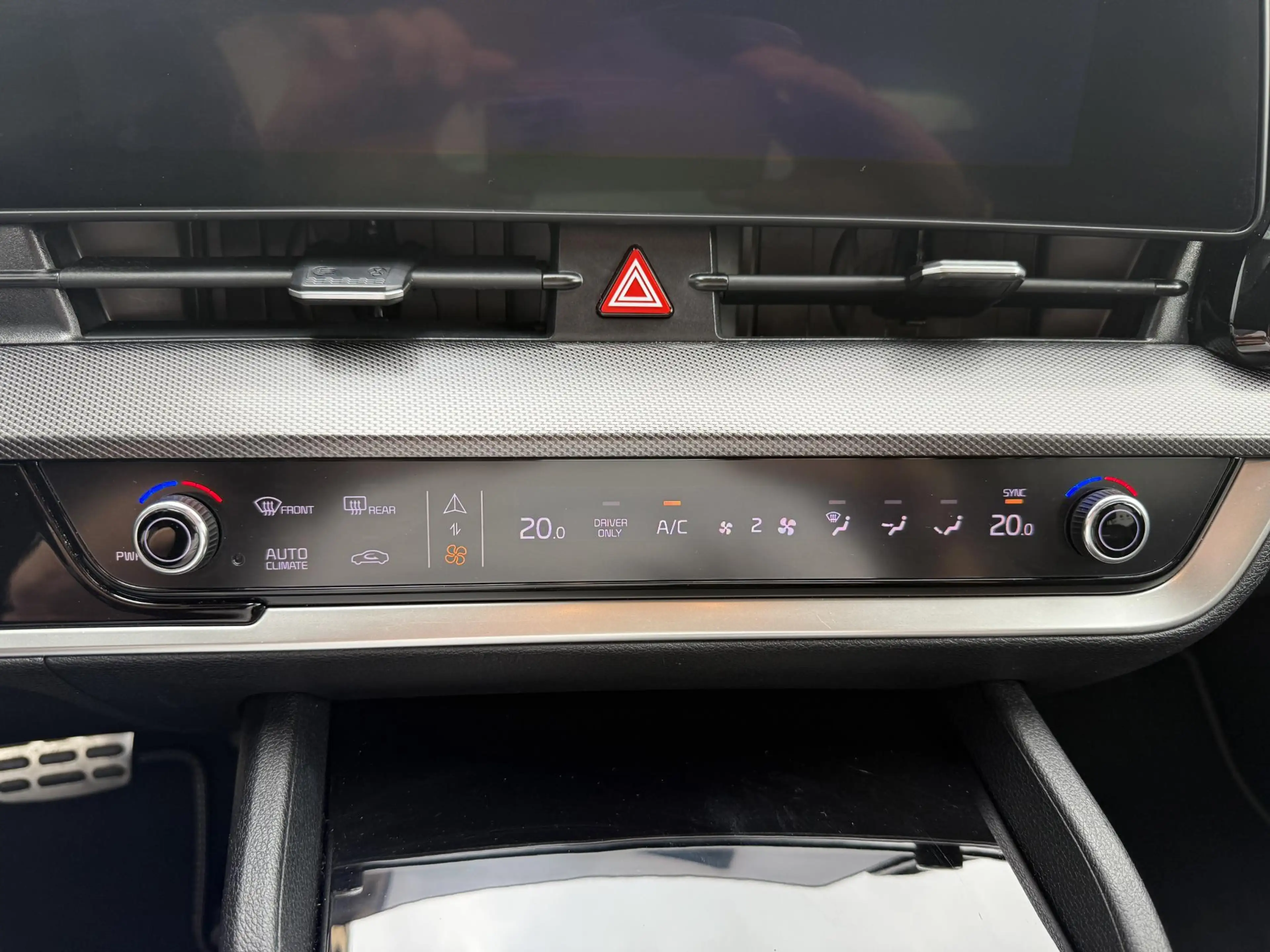 Kia Sportage 1.6 T-GDi Plug-in Hybrid AWD GT-Line — photo 17