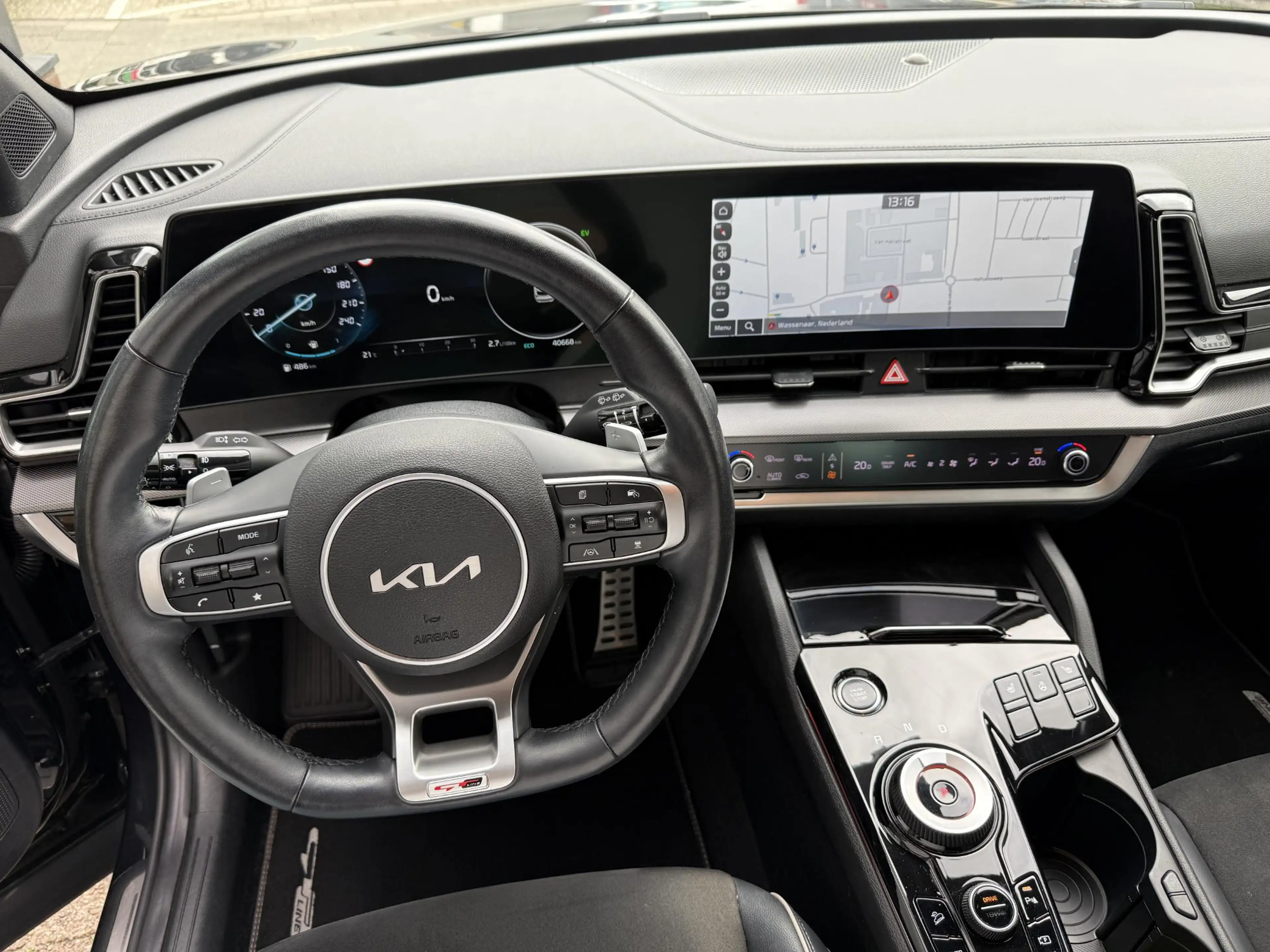 Kia Sportage 1.6 T-GDi Plug-in Hybrid AWD GT-Line — photo 7