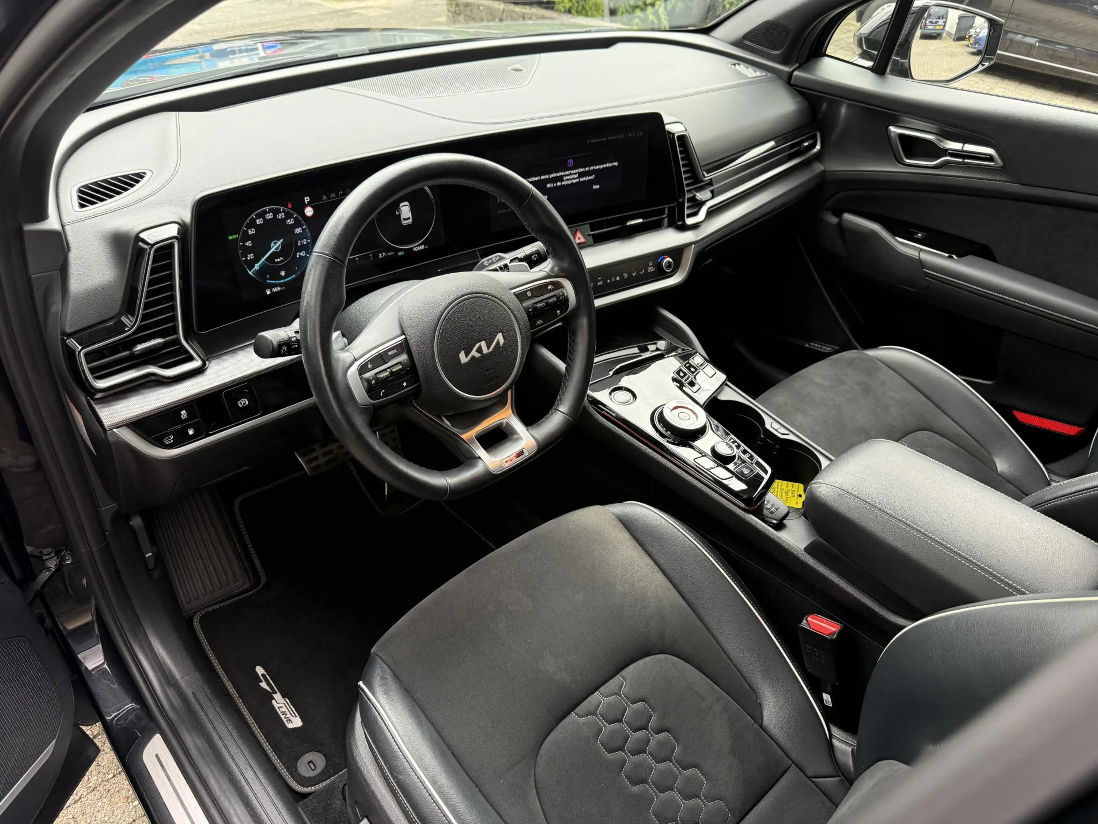 Kia Sportage 1.6 T-GDi Plug-in Hybrid AWD GT-Line — photo 6