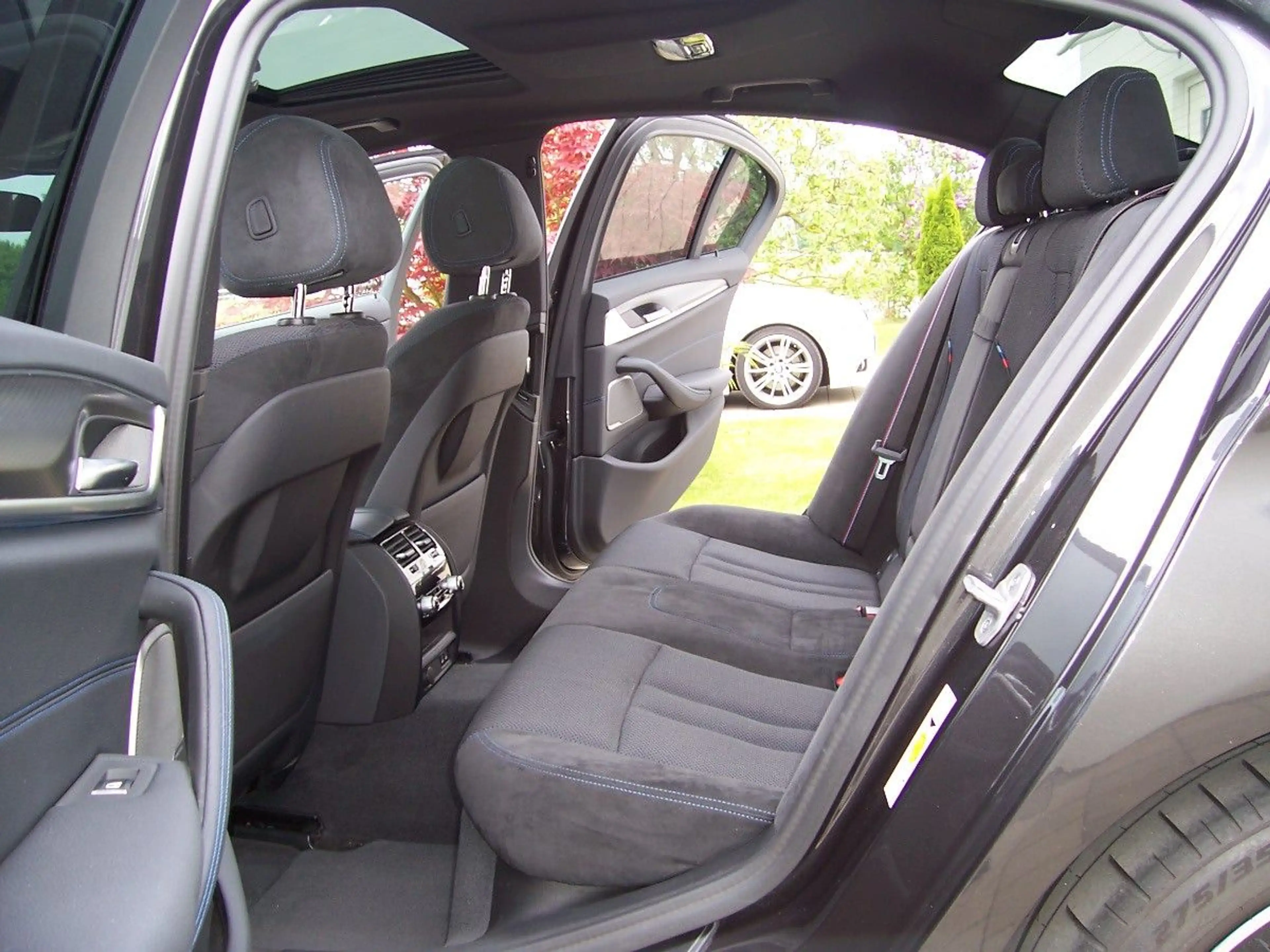 BMW 545 e xDrive M Sportpaket EGSD/ACC/H&K/360°/AHK — photo 9