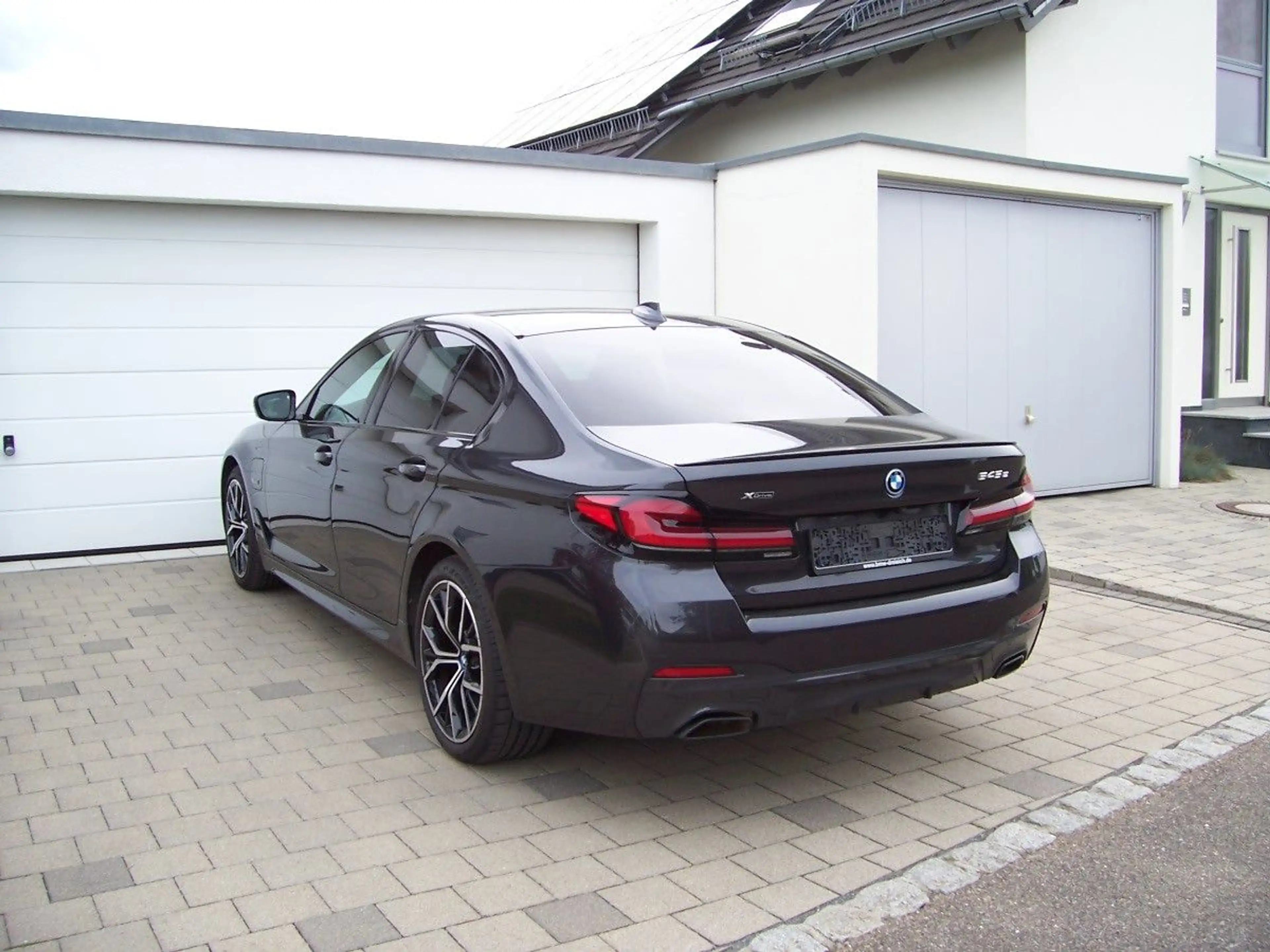 BMW 545 e xDrive M Sportpaket EGSD/ACC/H&K/360°/AHK — photo 4