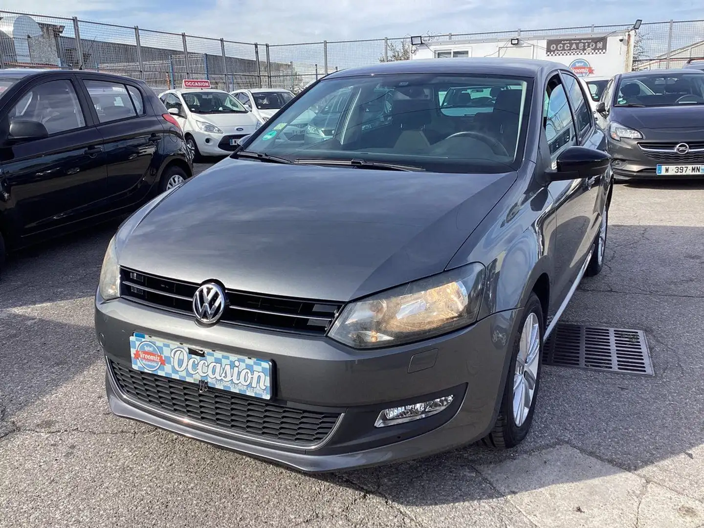 Volkswagen Polo 1.2 Style BlueMotion Gris - 2