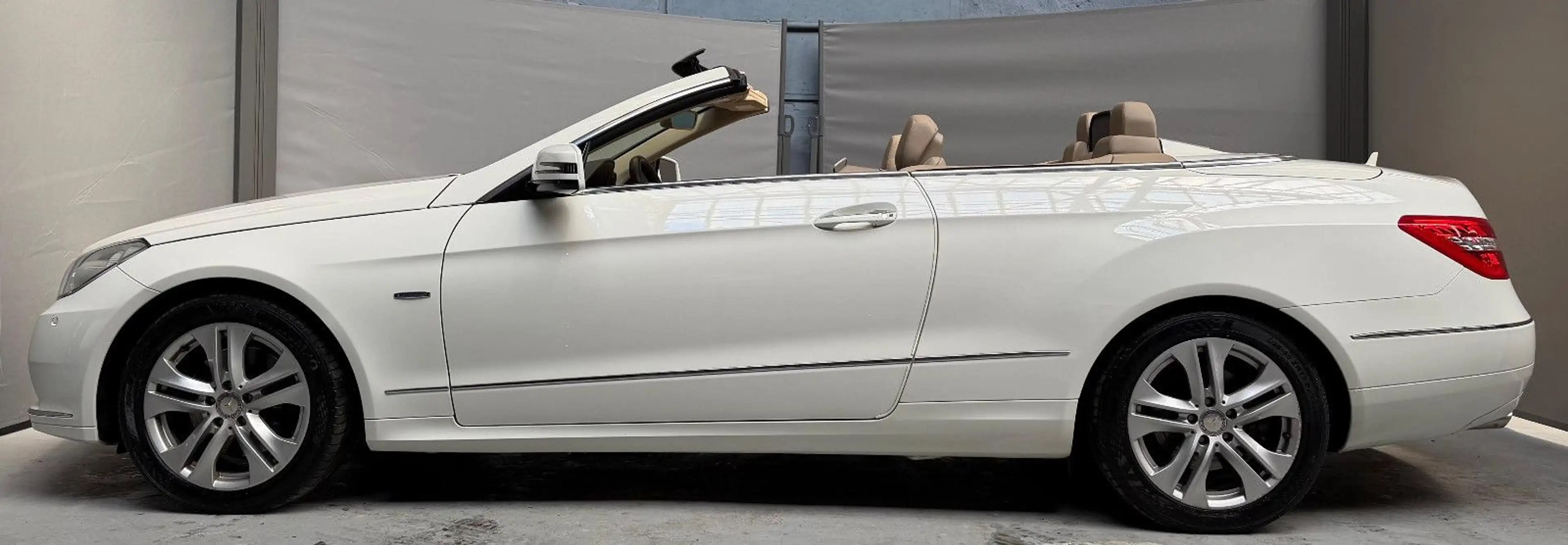 Mercedes-Benz E 350 Cabrio CGI BlueEfficiency Leder Keyless-Go — photo 7