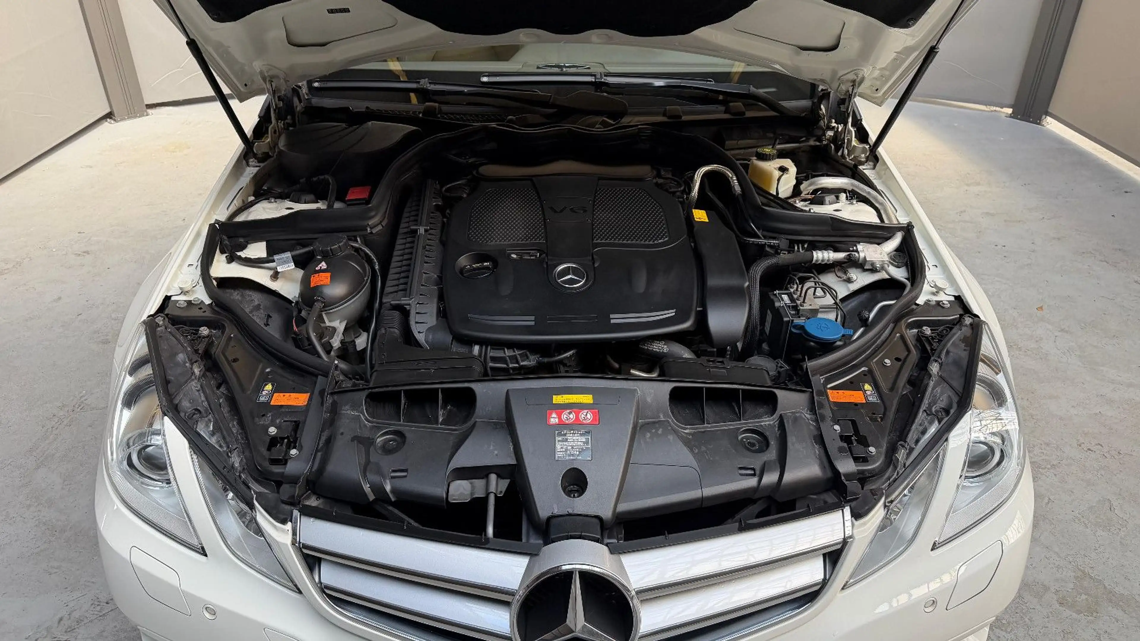 Mercedes-Benz E 350 Cabrio CGI BlueEfficiency Leder Keyless-Go — photo 12
