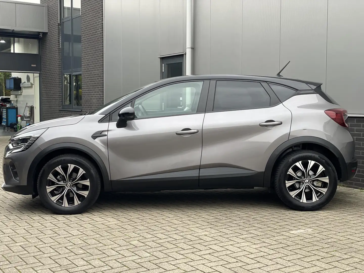 Renault Captur 1.3 TCe 140 EDITON AUTOMAAT Grigio - 2