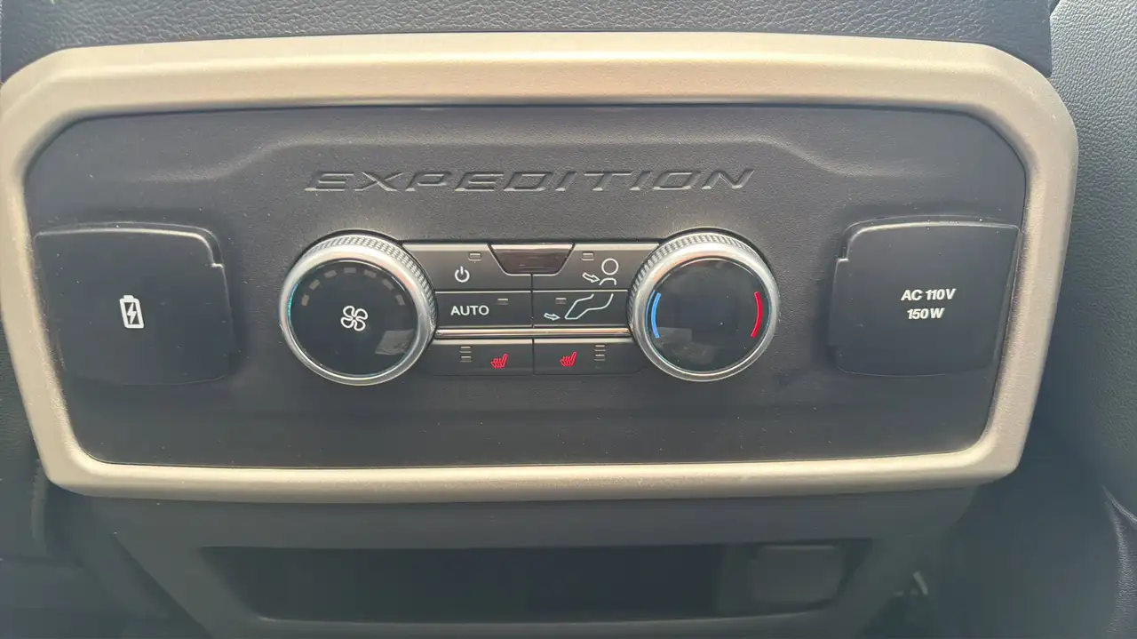 Ford Expedition снимка Ford Expedition