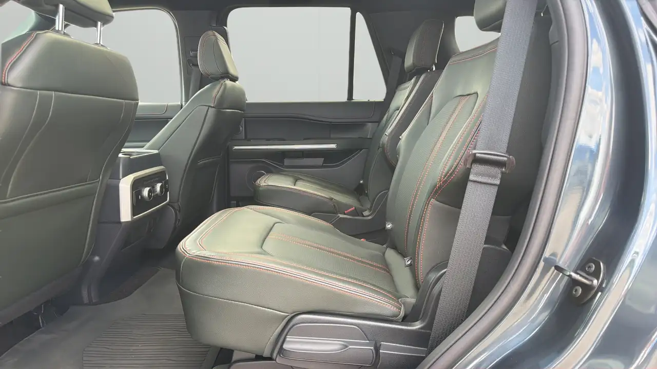 Ford Expedition снимка Ford Expedition