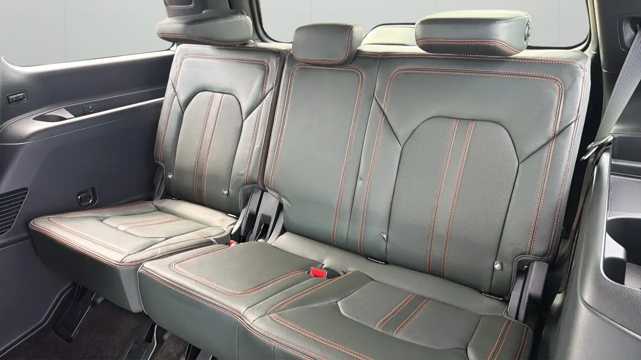 Ford Expedition снимка Ford Expedition