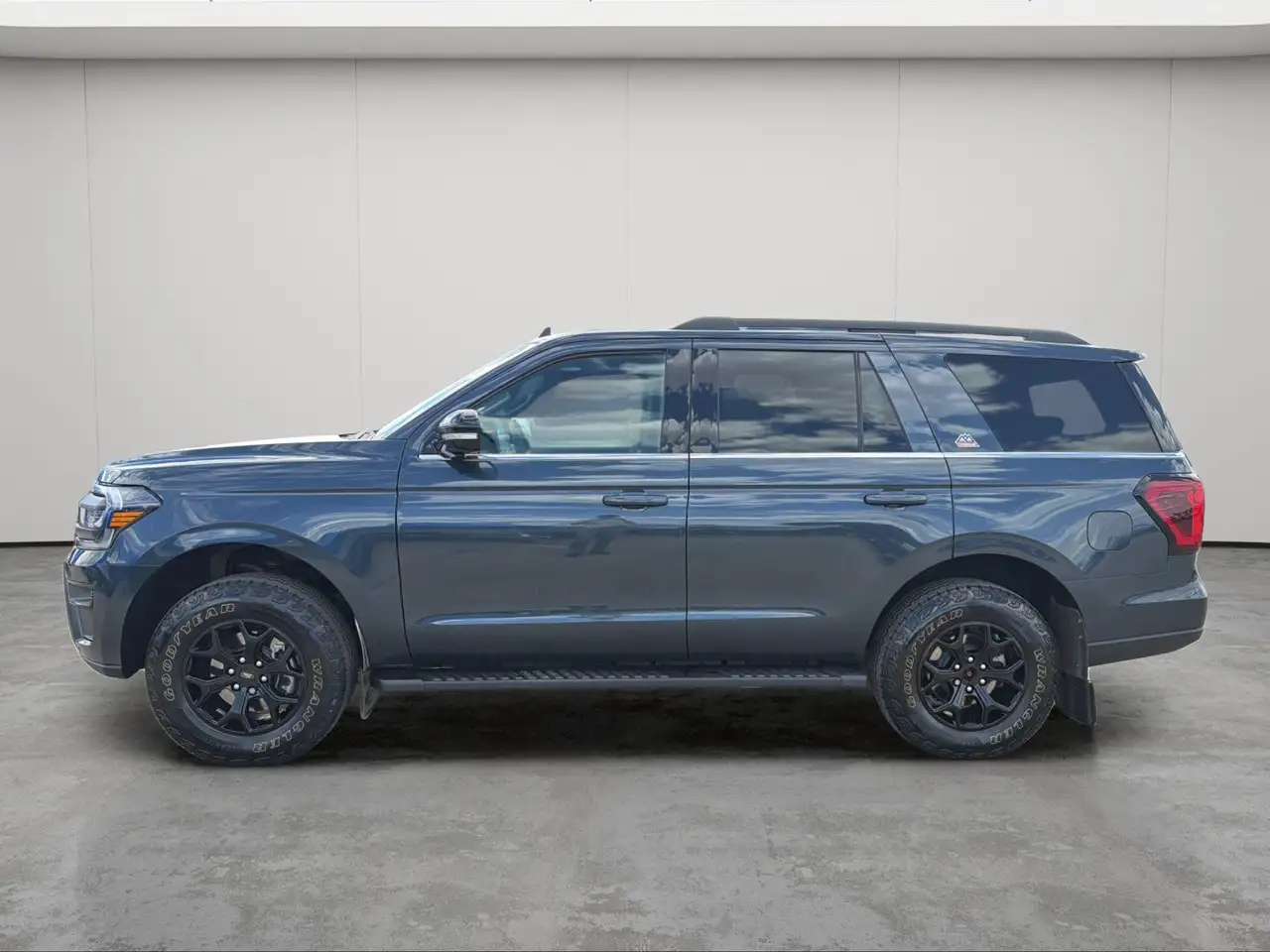 Ford Expedition снимка Ford Expedition