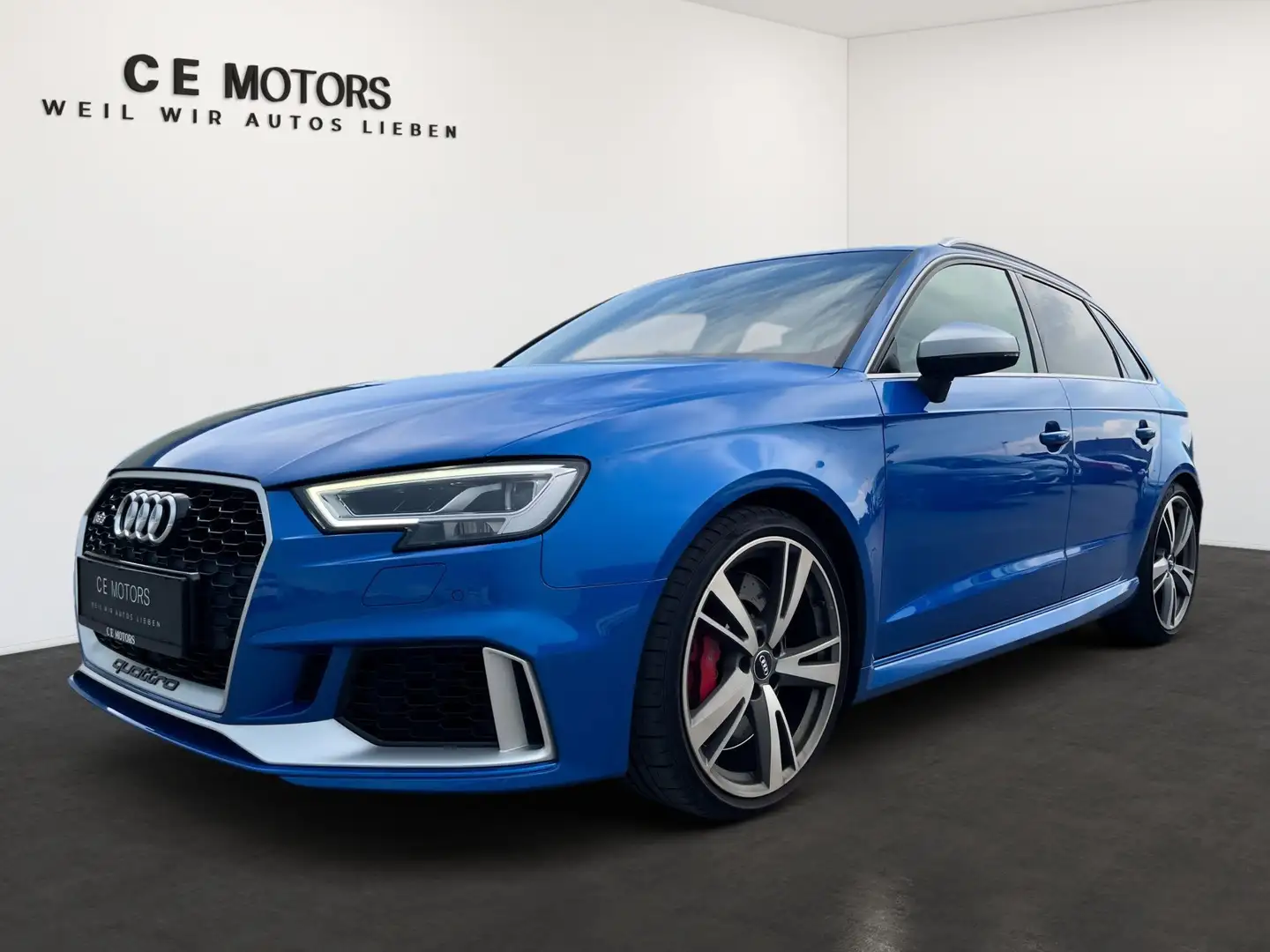 Audi RS3 2,5 TFSI ohne OPF Ausgezeichneter Zustand Bleu - 1