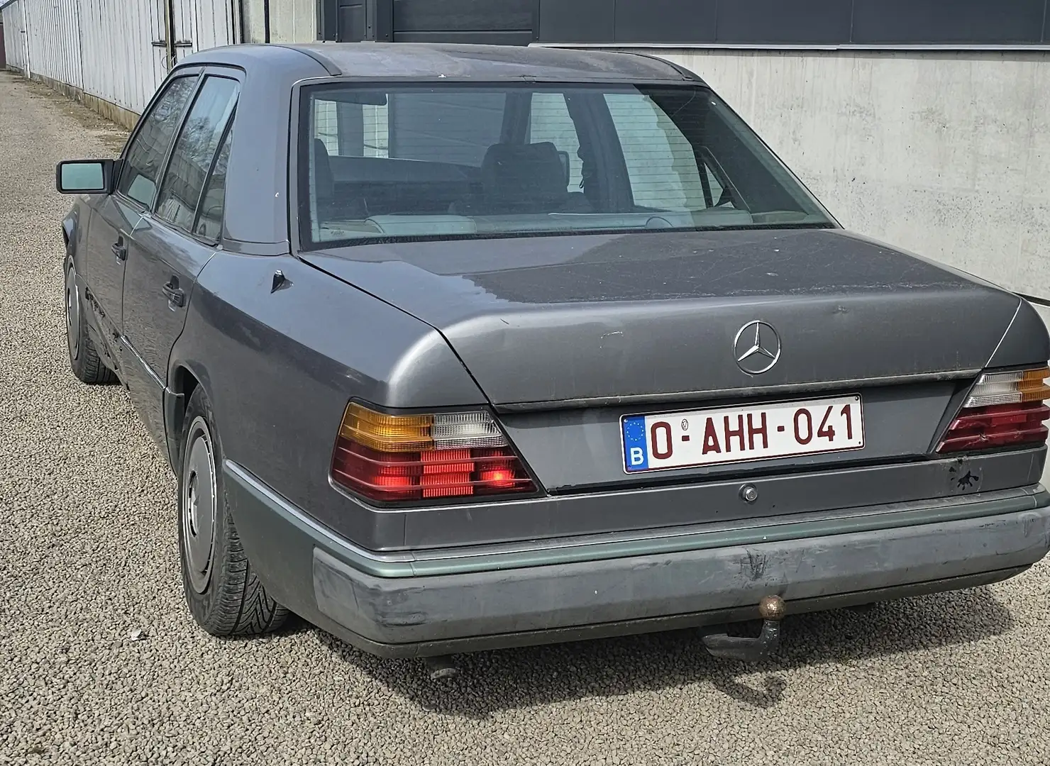 Mercedes-Benz E 230 Gri - 2