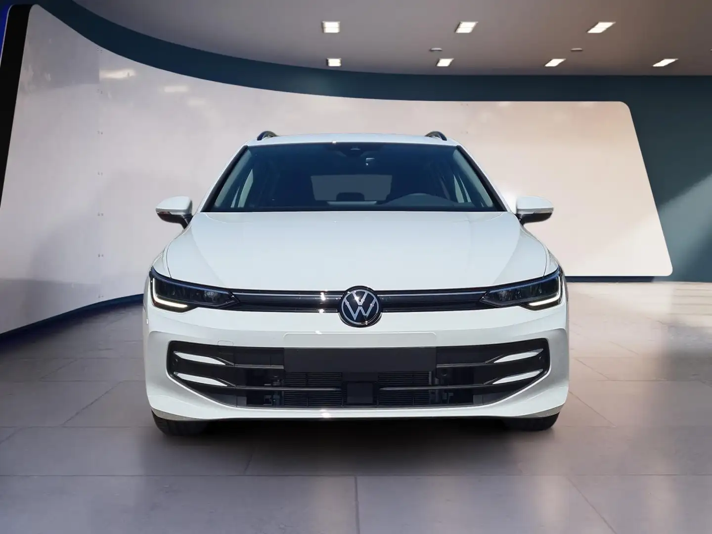Volkswagen Golf Variant 1.5 eTSI DSG Life LED DAB Winter Wit - 2